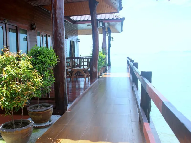 Fresh House - Image 1