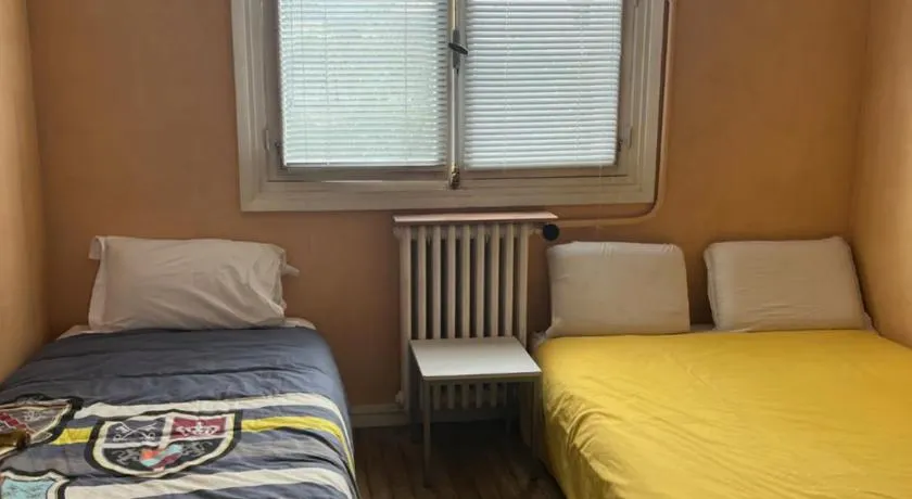 Ntes Rezé 3P Box gratuit 1 à 6 pers Linge fourni - Image 1