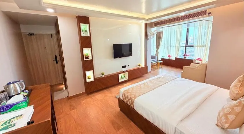 Hotel MEDHA Inn - Image 1