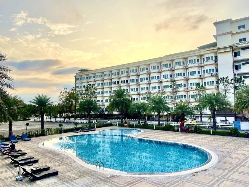 Siamgrand Hotel - Image 1