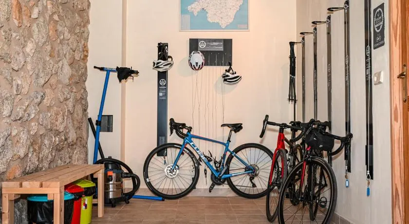 Casa Bella Mirada Pro Cycling - Image 1