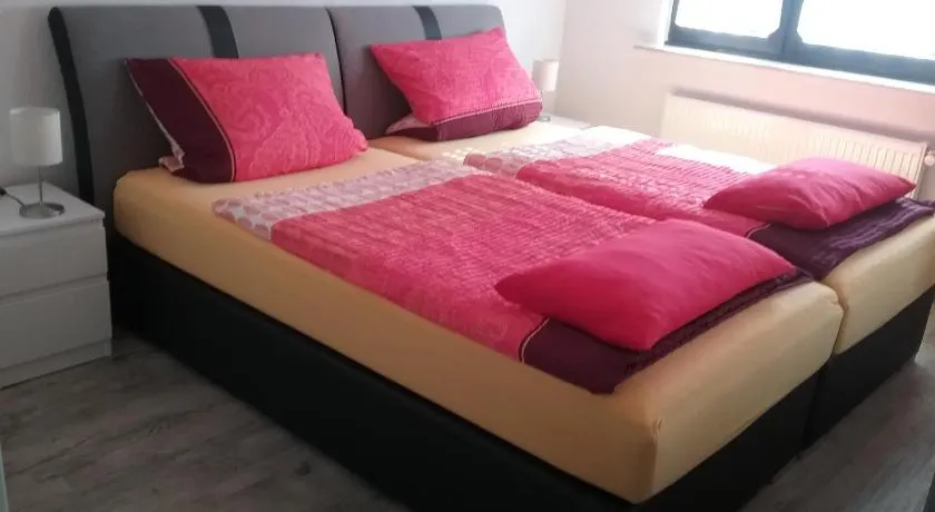 Schöne zwei Zimmer Wohnung - Image 1