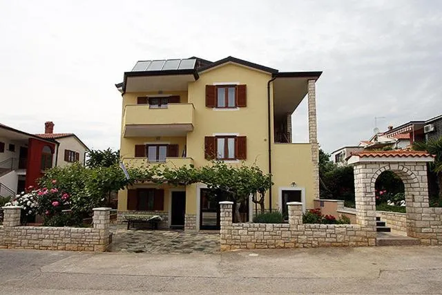 Apartment Marija 823 - Image 1
