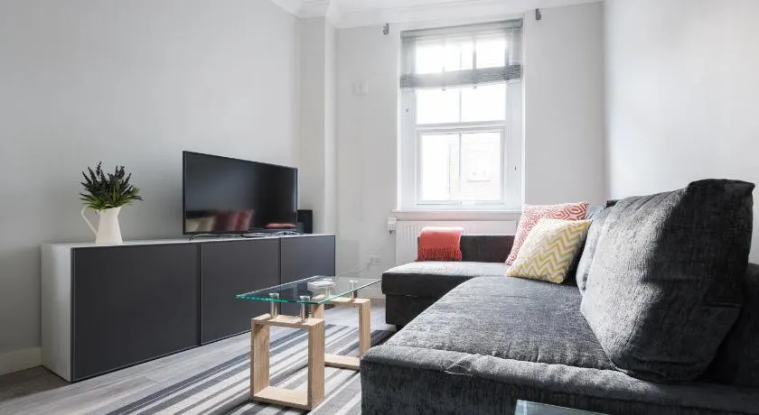 The Euston St Pancras Apartments - Image 1