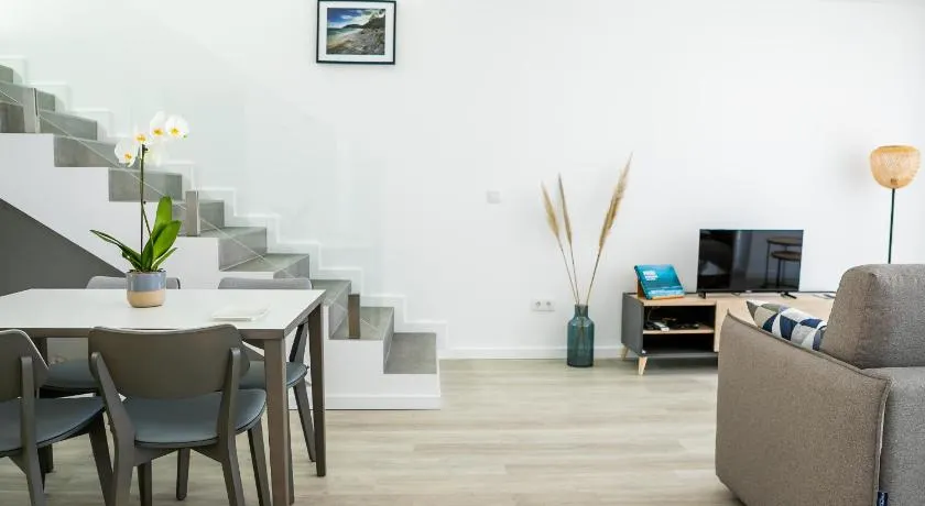 TRIADE Apartamentos - Image 1