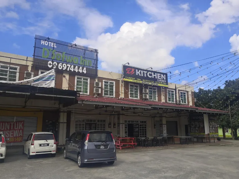 OYO 90473 Opah Inn Hotel - Image 1