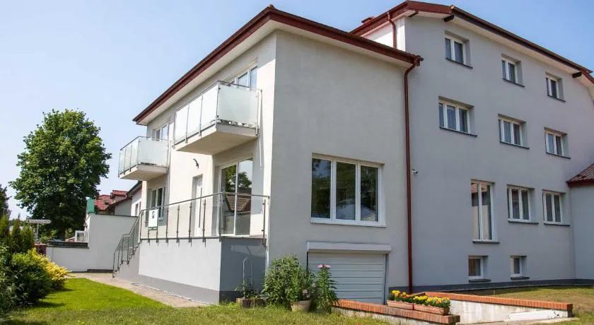 Pokoje i apartamenty Pod Dębem - Image 1