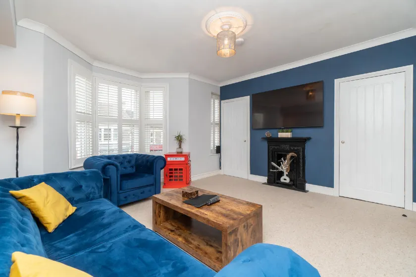 Homely and Modern Maisonette in Vibrant Bristol - Image 1