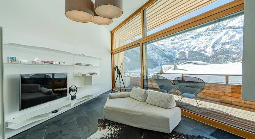 Luxury Panorama Apartment Tola - Image 1