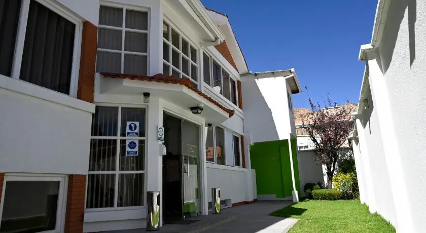 Bolivian Rooms & Suites (Zona Sur) - Image 1