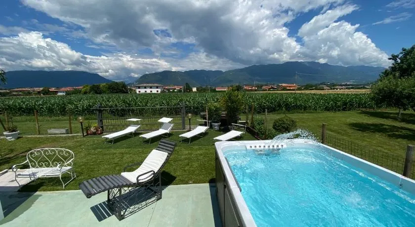 Romantica camere Le Fate con Vista sulle Montagne vicino a Bassano del Grappa - Image 1