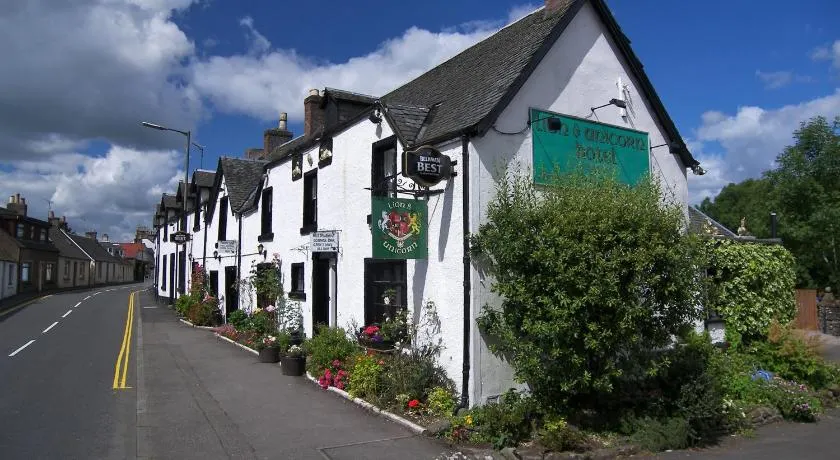 Lion and Unicorn Hotel - Image 1