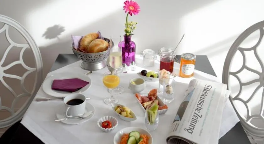 Alte Apotheke Bed & Breakfast - Image 1