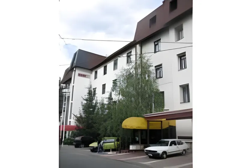 Hotel N - Image 1