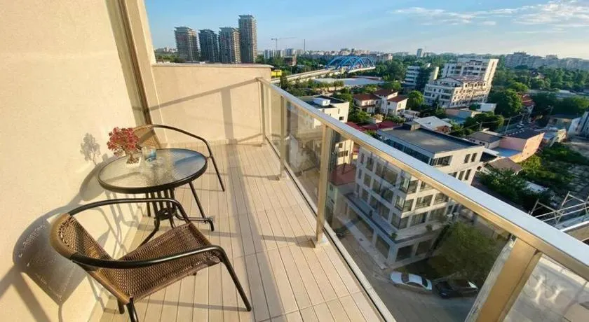 BELVEDERE city view Studios & Apartments with free parking & gym - Image 1