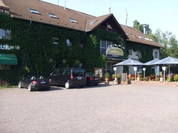 Hotel Restaurant Zur Hexe - Image 1