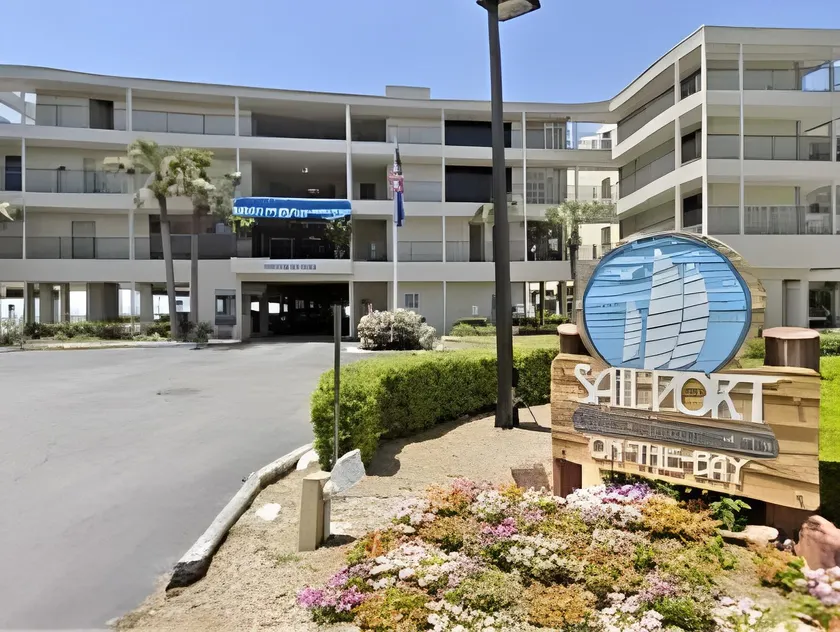 Sailport Waterfront Suites - Image 1