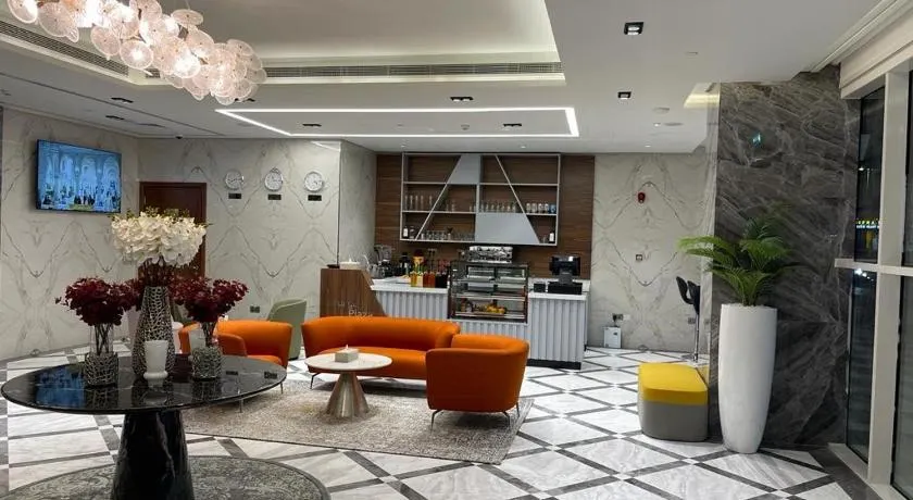 BANIYAS PLAZA HOTEL APARTMENTS - Image 1