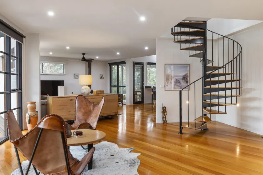 Stylish 3-Bedroom and Outdoor Grill and Pizza Oven - Image 1