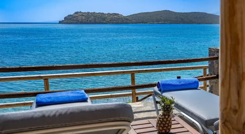 Plaka Beach Cottages - Image 1