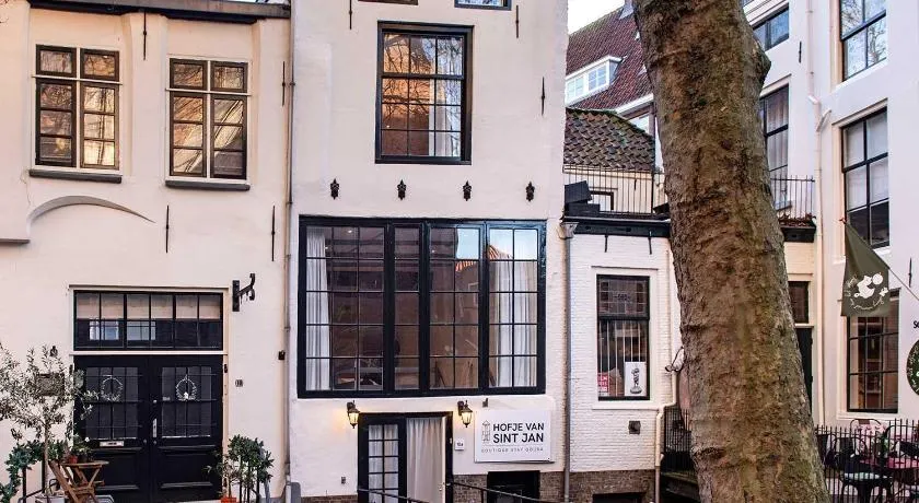 Hofje van Sint Jan - Image 1