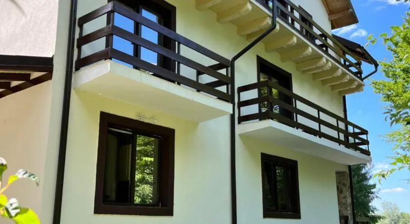Cabana din Pădure - Image 1