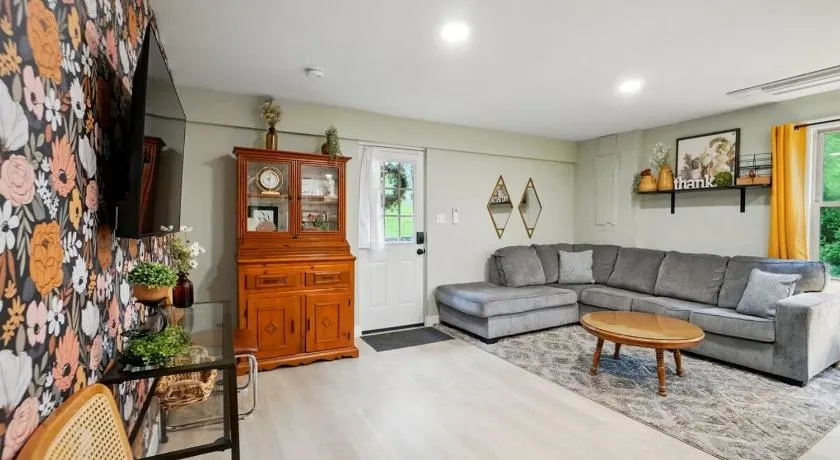 Carriage House Retreat 1 - Image 1