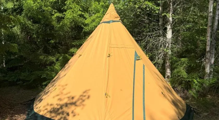 Natur pur im Tipi -Dein Rückzugsort in Schwedens Wildnis - Image 1