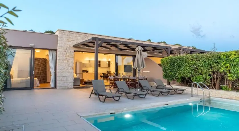 Mary Beach villas - Image 1