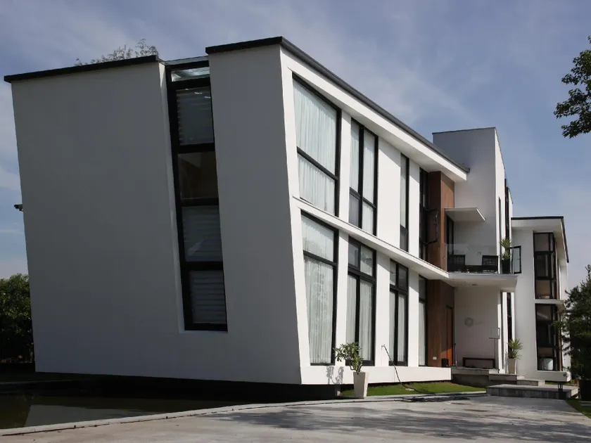 Aura Villa - Image 1