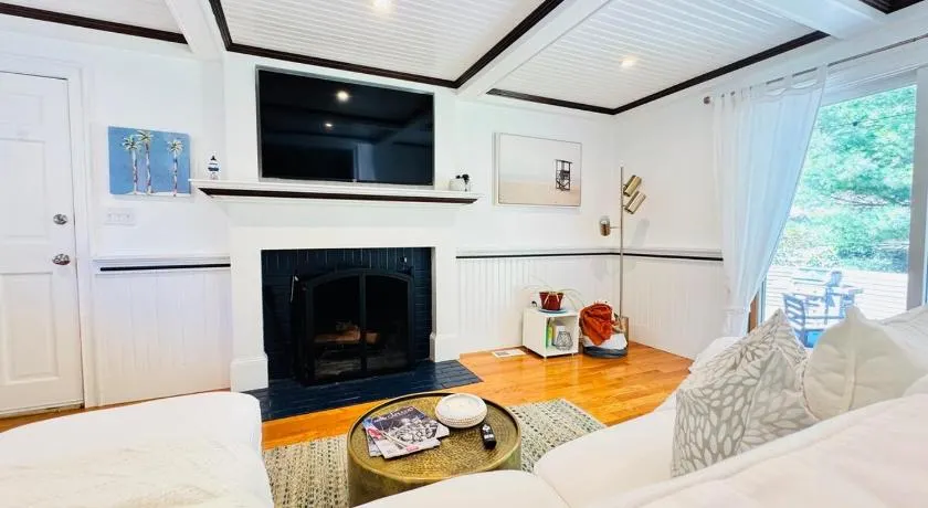 Cape Cod Retreat, Osterville Beach Pass - Image 1