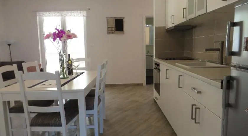 Apartments Karaba - Image 1