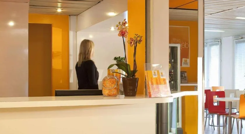 FAST HOTEL Les Ulis - Courtabœuf - Image 1
