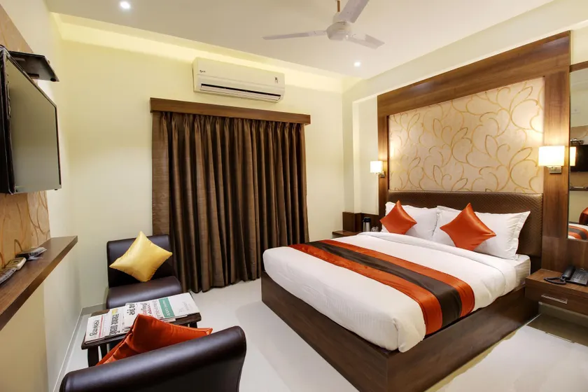 Hotel Heritage - Near Navrangpura - Image 1