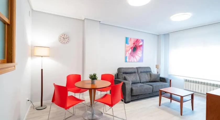 Apartamentos GO - Génova Parquesol - Parking Gratuito - Image 1