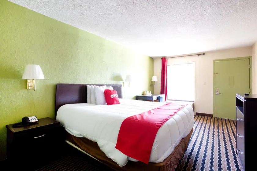 OYO Hotel Pensacola I-10 & Hwy 29 - Image 1