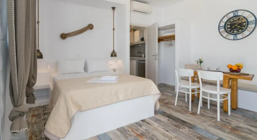 Giannoulis Hotel - Image 1