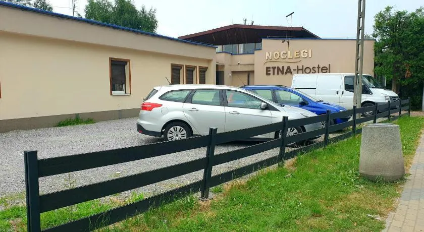 ETNA - Hostel -Noclegi Rzeszów 24 Pokoje -PARKING- - Image 1