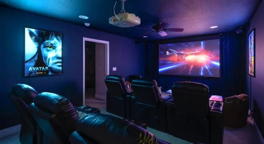 6BR Heated Pool + Spa, Gym+ Peloton, Theater, GameRoom - Image 1
