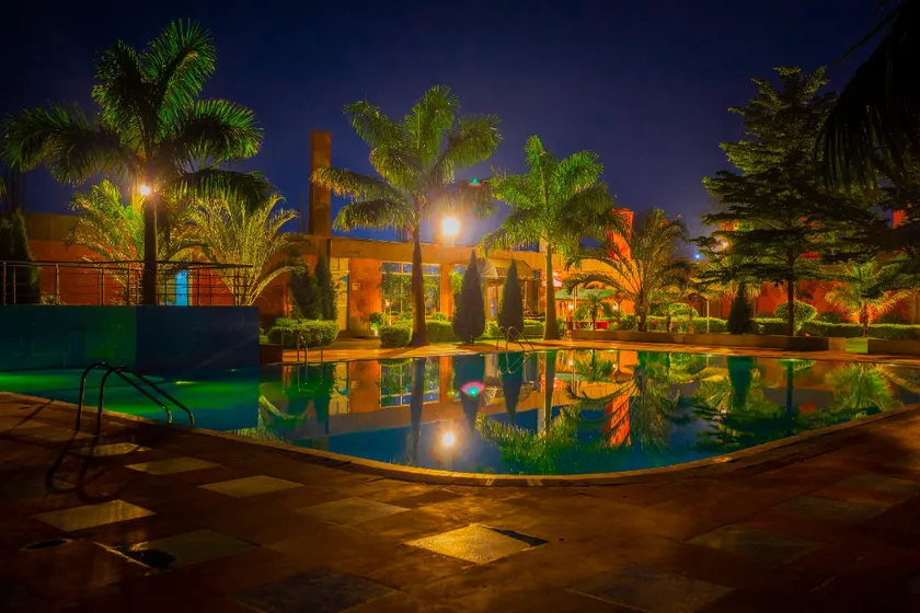 Hotel Sukhdeo Palace - Image 1