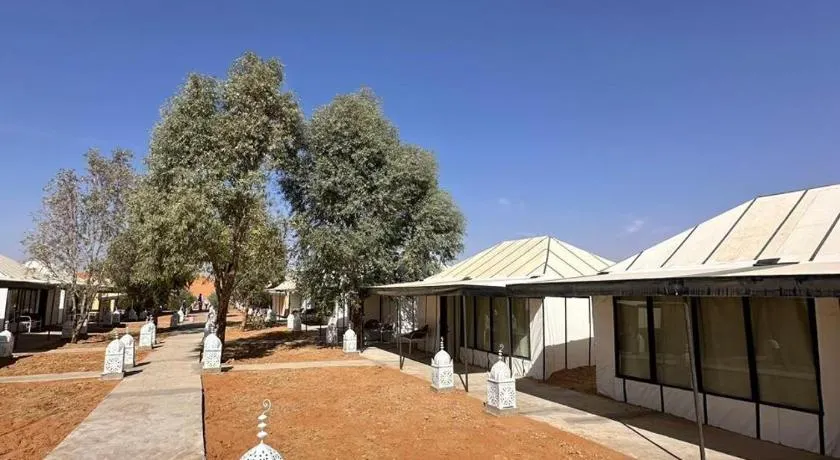 morocco sahara desert camp & activities - Image 1