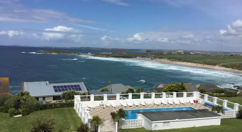 Surf View Apartments - Image 1