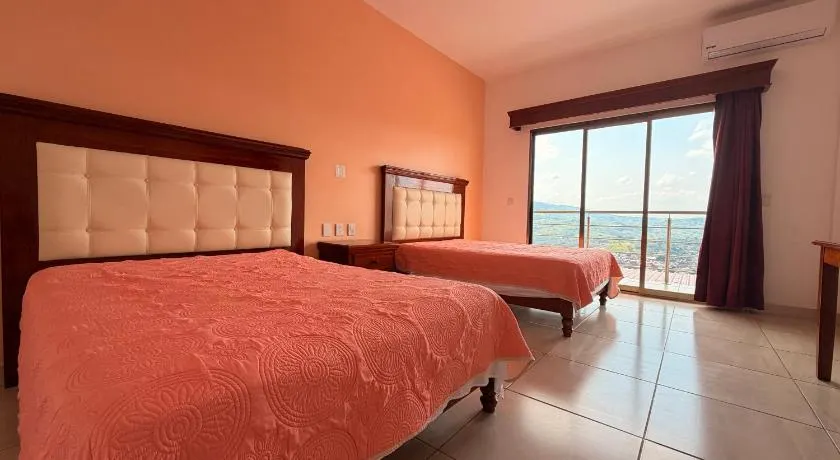 Hotel Mirador Santiago - Image 1