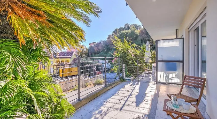 Beachy Vibes- 900m from the beach - Happy Rentals - Image 1