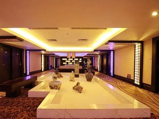 Jin Yu Hotel (Zhuhai Gongbei Port Pedestrian Street) - Image 1