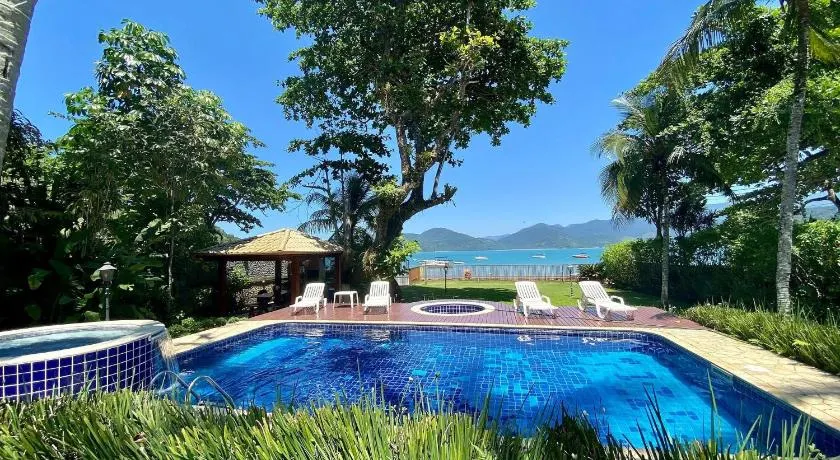 Magnífica casa pé na areia 4 suítes c/ ar e piscina - Image 1