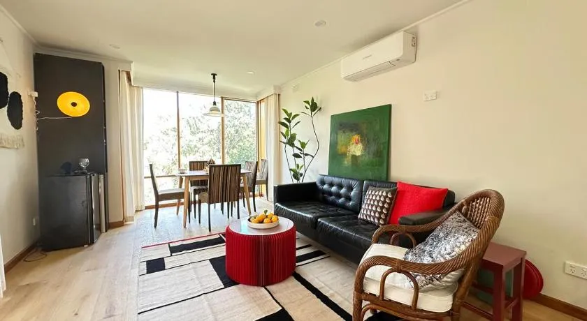 Forest Romance Retreat near Doncaster Westfield M3 - Image 1