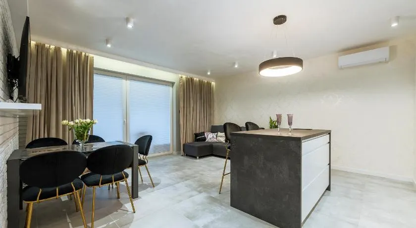 Manufaktura's STAR ***** apartment by PinPoint - Image 1
