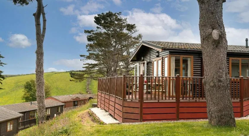 Finest Retreats - Whitsand Bay Lodge - Image 1