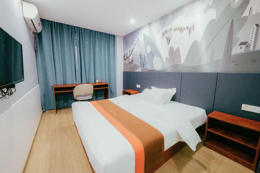 Junyi Chain Hotel (Xinyi North Bus Station, Xin'an Road Branch) - Image 1